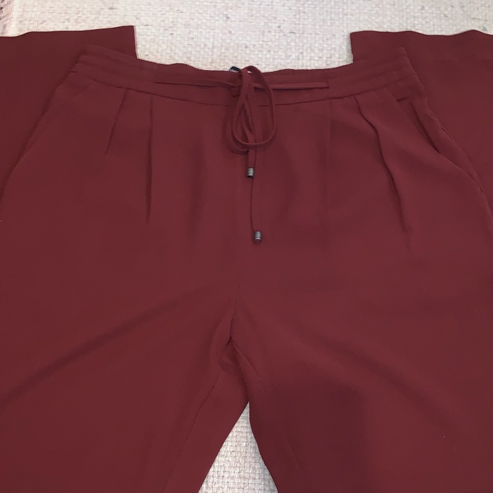 Dress pant with tie